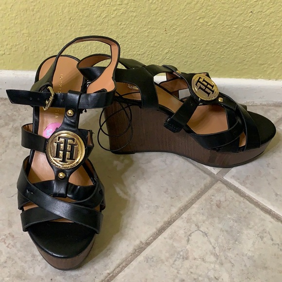 New Tommy Hilfiger Shoes - Picture 2 of 6